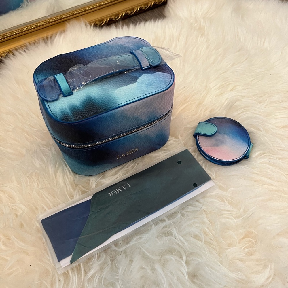 La Mer Traveling Case/Makeup Bag